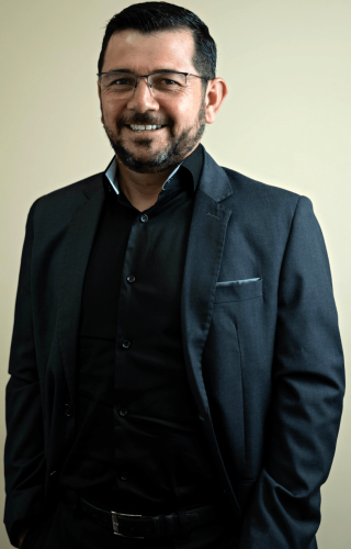 Dr. Denison Leandro